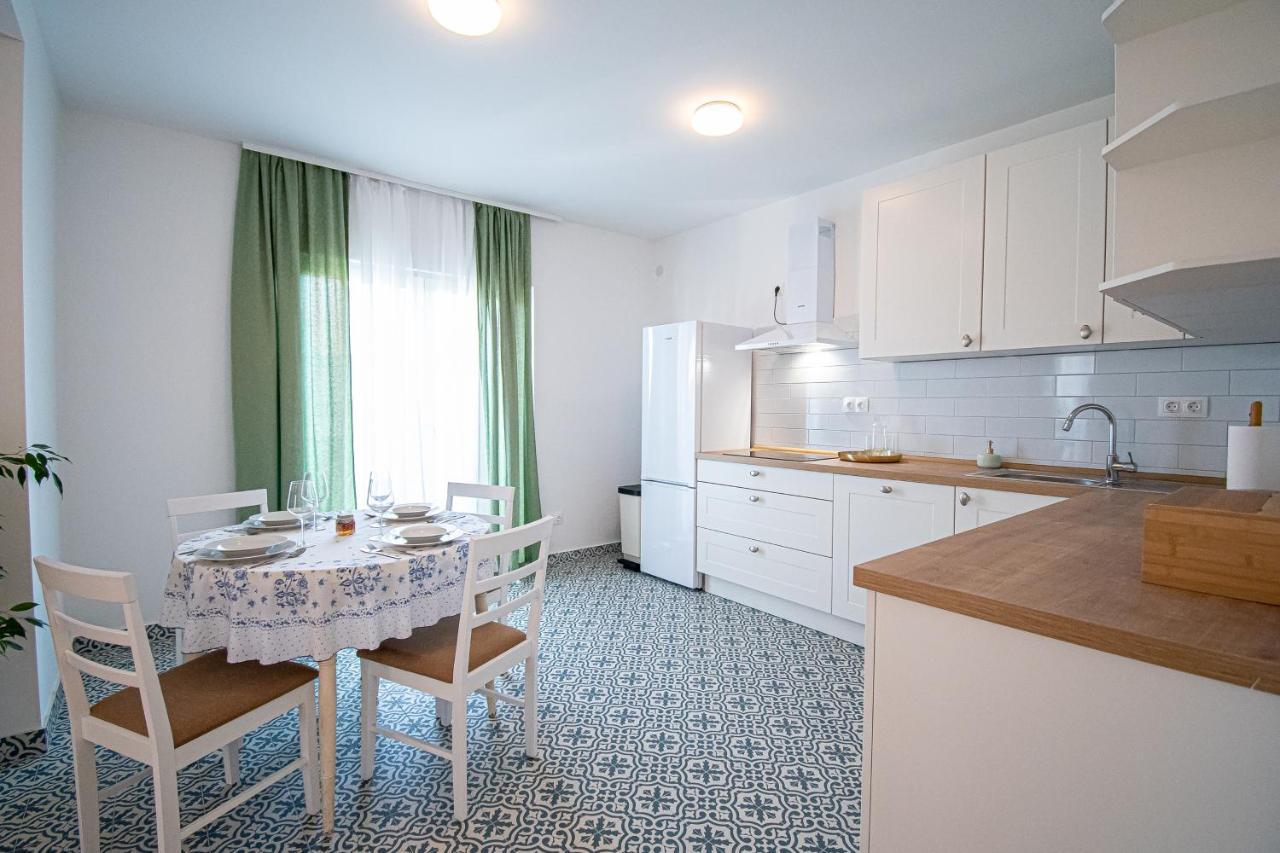 Apartment Nikola Kaštel Novi Exterior foto
